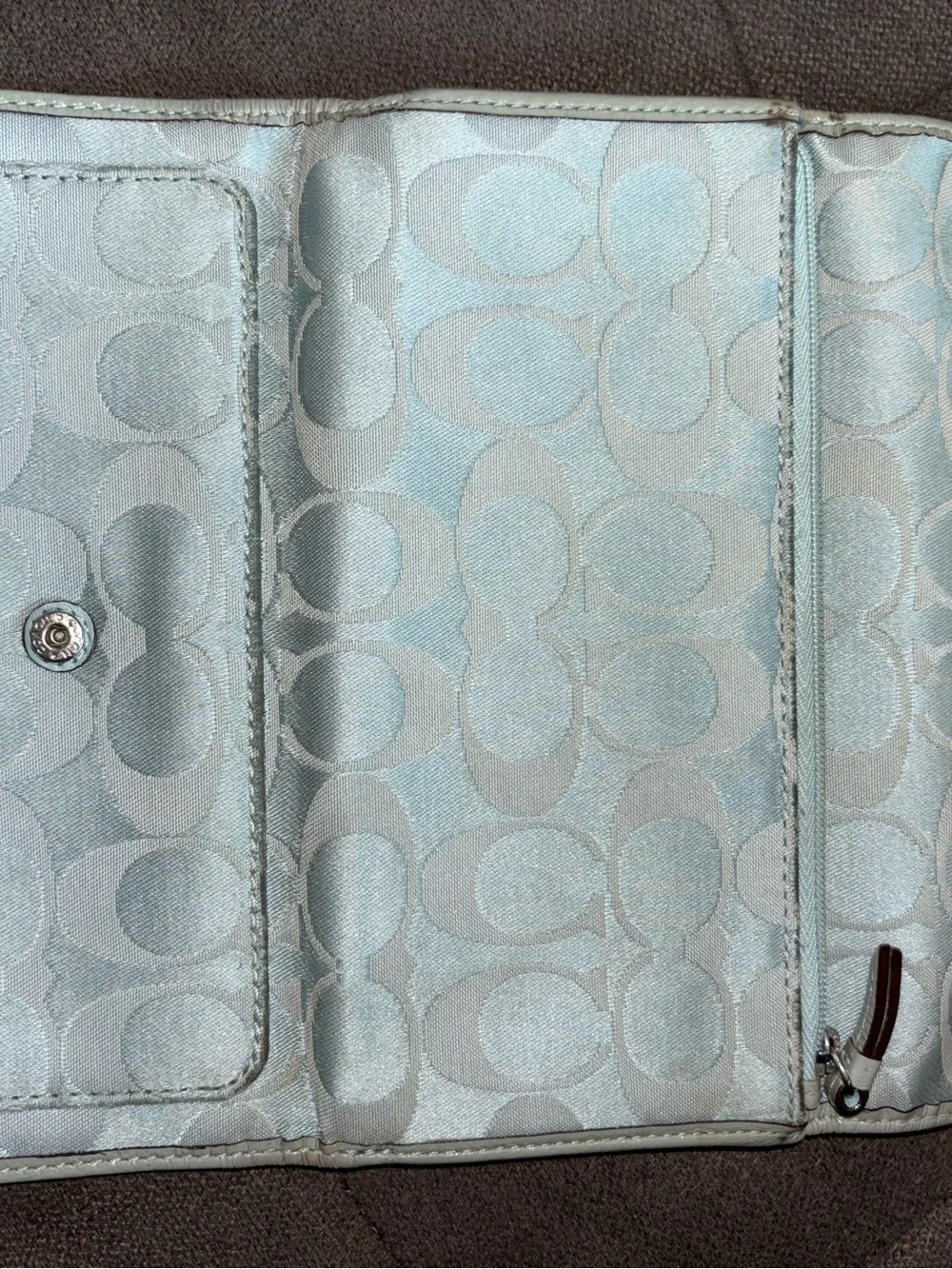 Coach authentic good